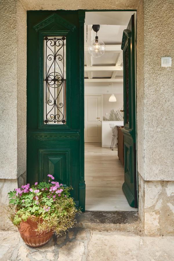 Apartment Secret Garden With Private Parking Space *